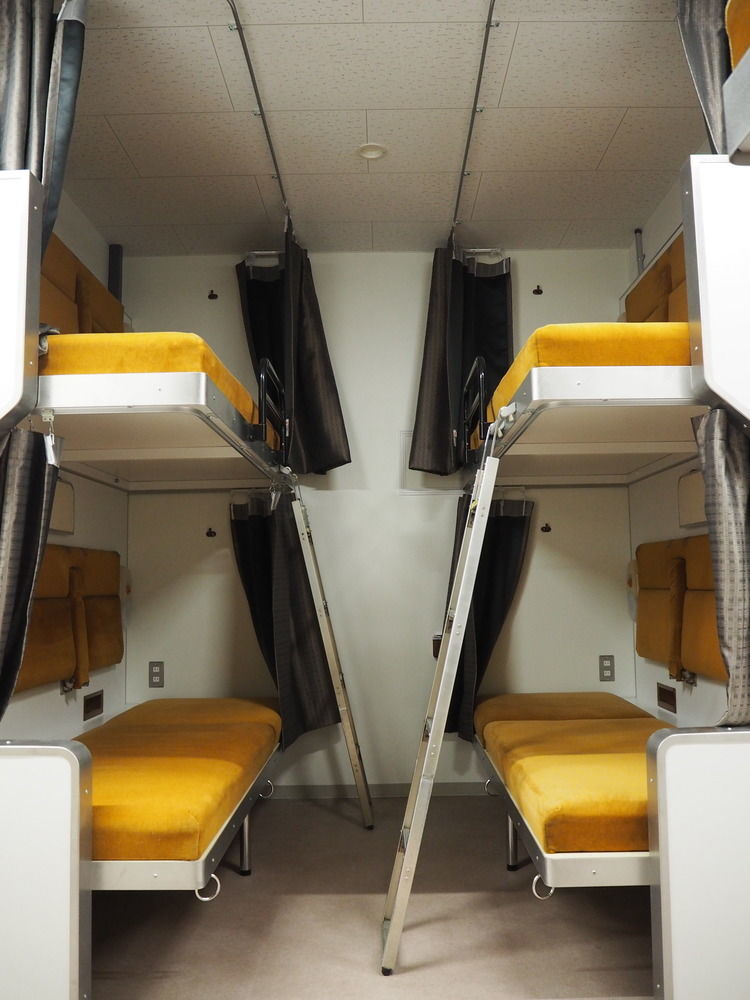 Train Hostel HOKUTOSEI Tokio Buitenkant foto