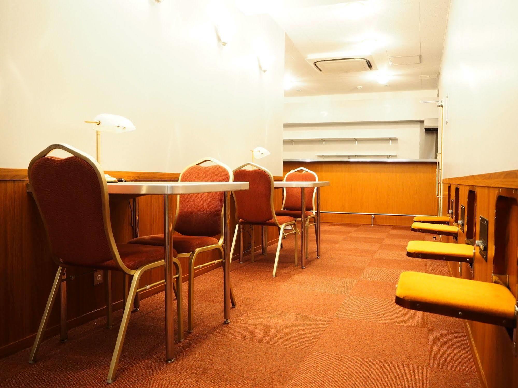 Train Hostel HOKUTOSEI Tokio Buitenkant foto