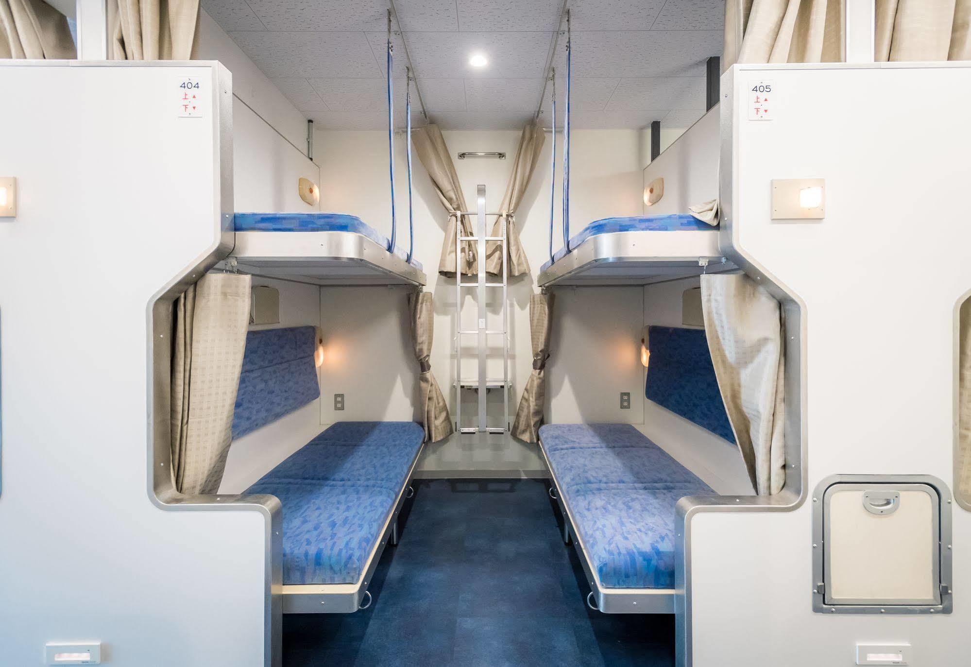 Train Hostel HOKUTOSEI Tokio Buitenkant foto
