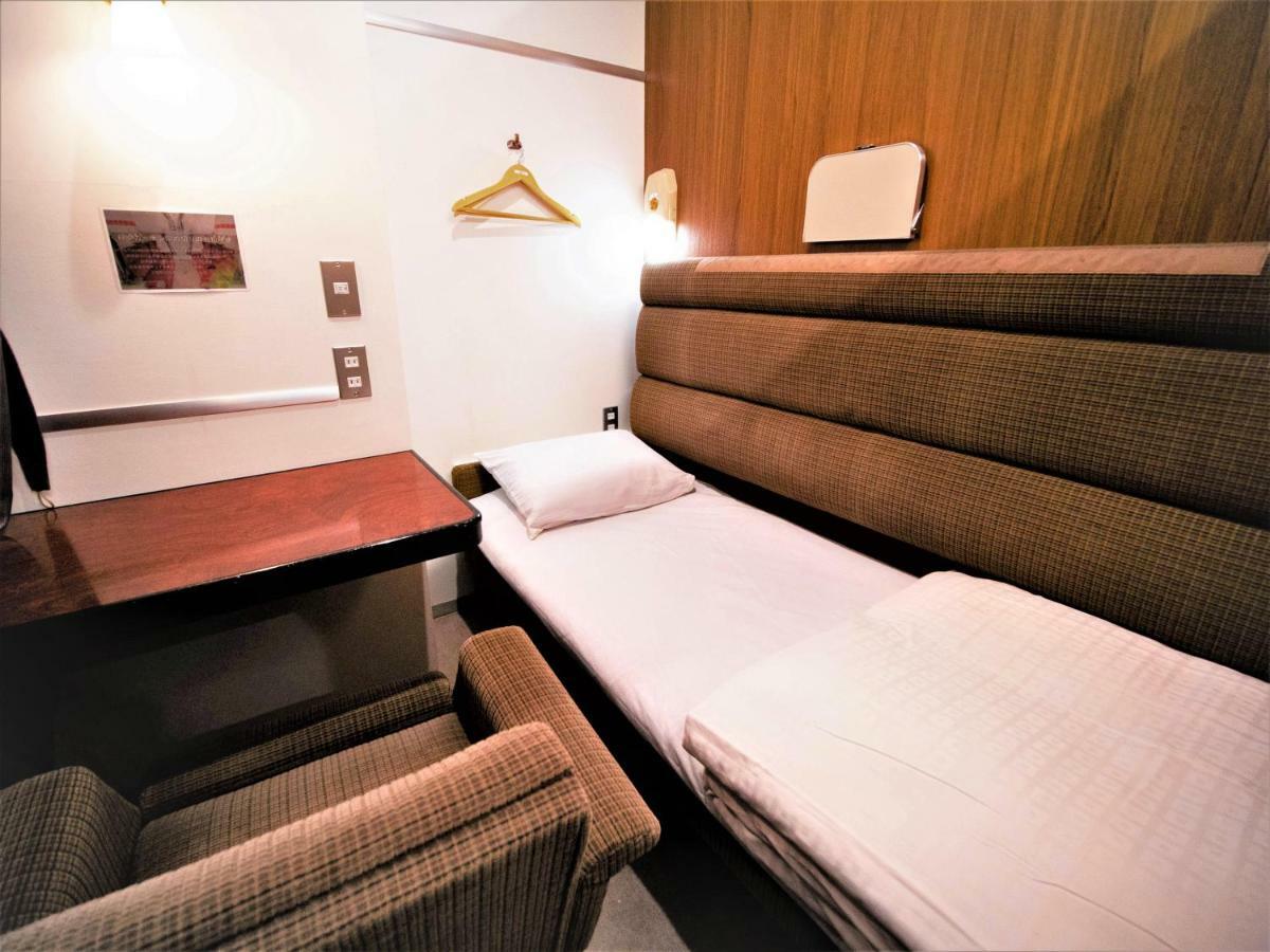 Train Hostel HOKUTOSEI Tokio Buitenkant foto
