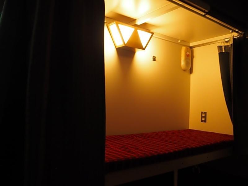 Train Hostel HOKUTOSEI Tokio Buitenkant foto