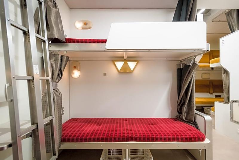 Train Hostel HOKUTOSEI Tokio Buitenkant foto